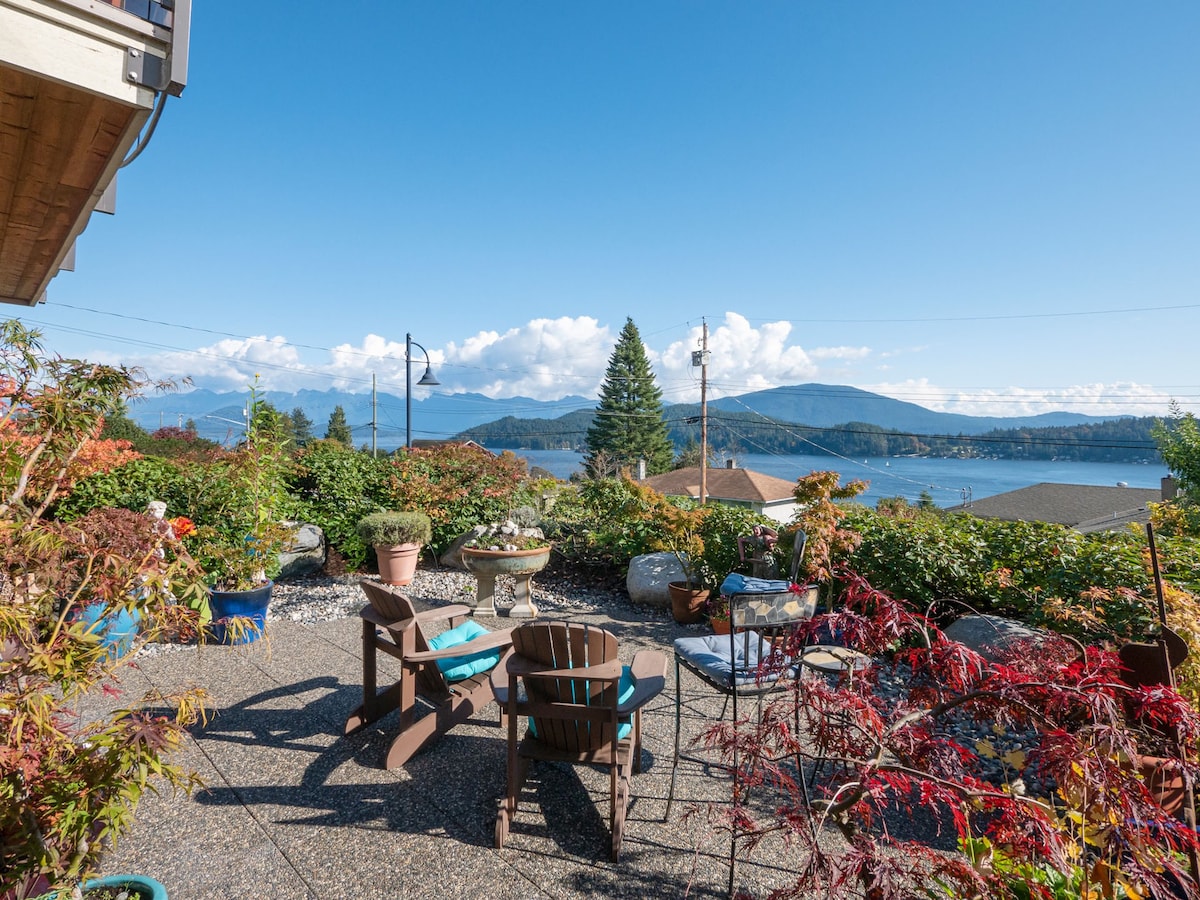 Family-friendly Garden Oasis in Gibson's BC
