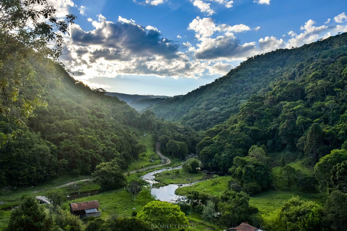 Cabana colonial | Recanto sossegado na natureza