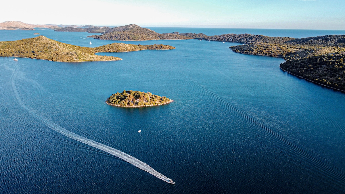 Private Island Fafarikulac For 6 - Boat Included