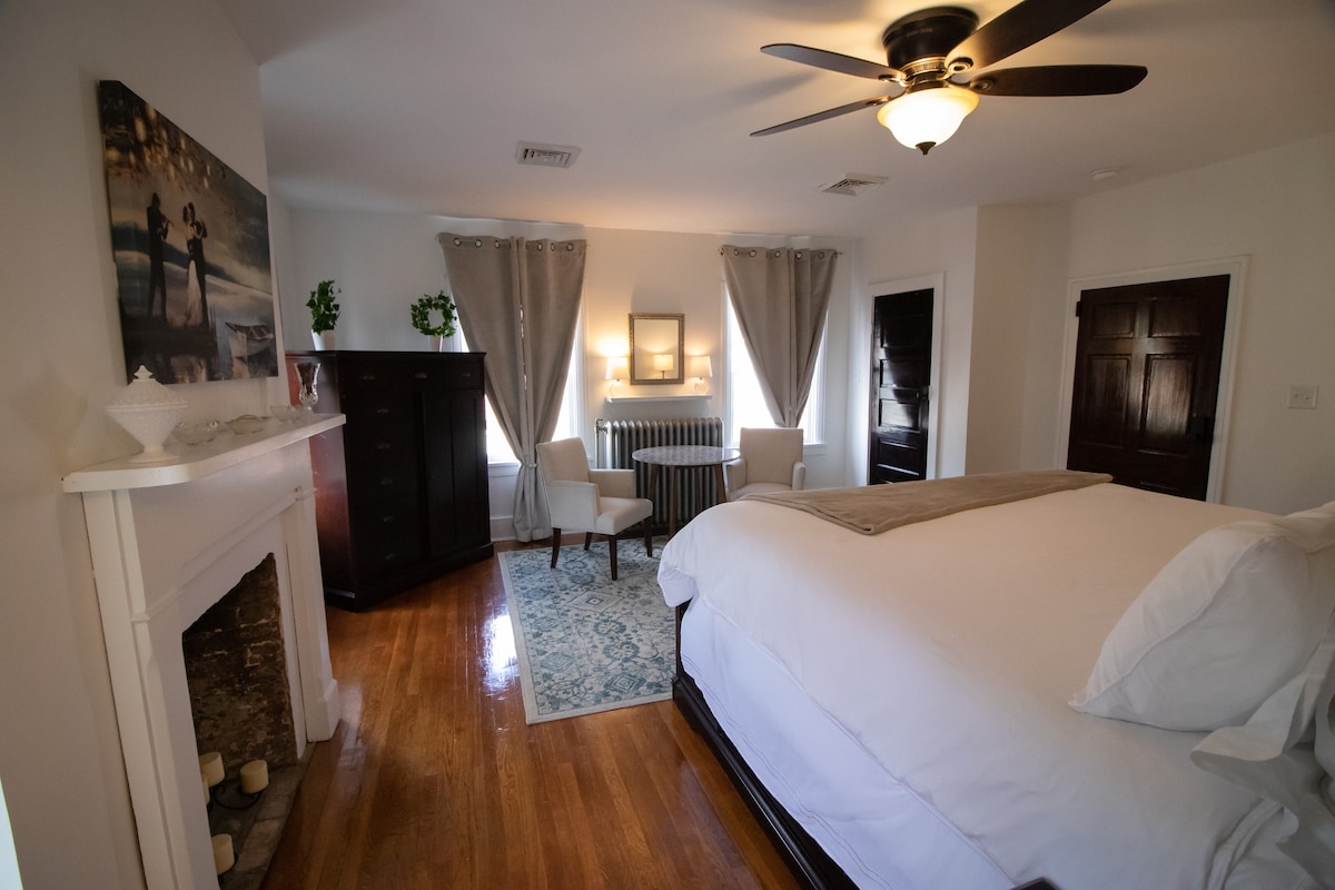 Apple B&B 's Pristine Suite