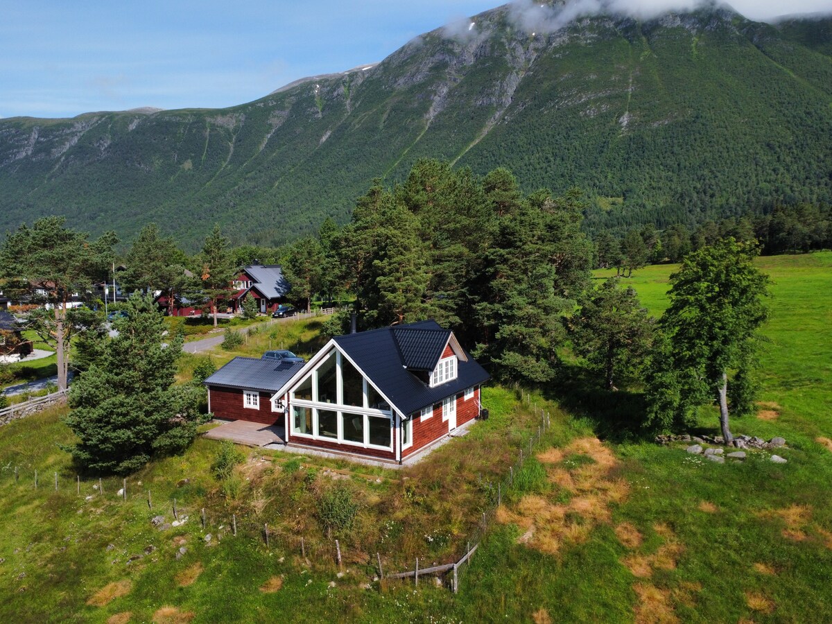 靠近Romsdalseggen/Cottage ，靠近Romsdal Ridge