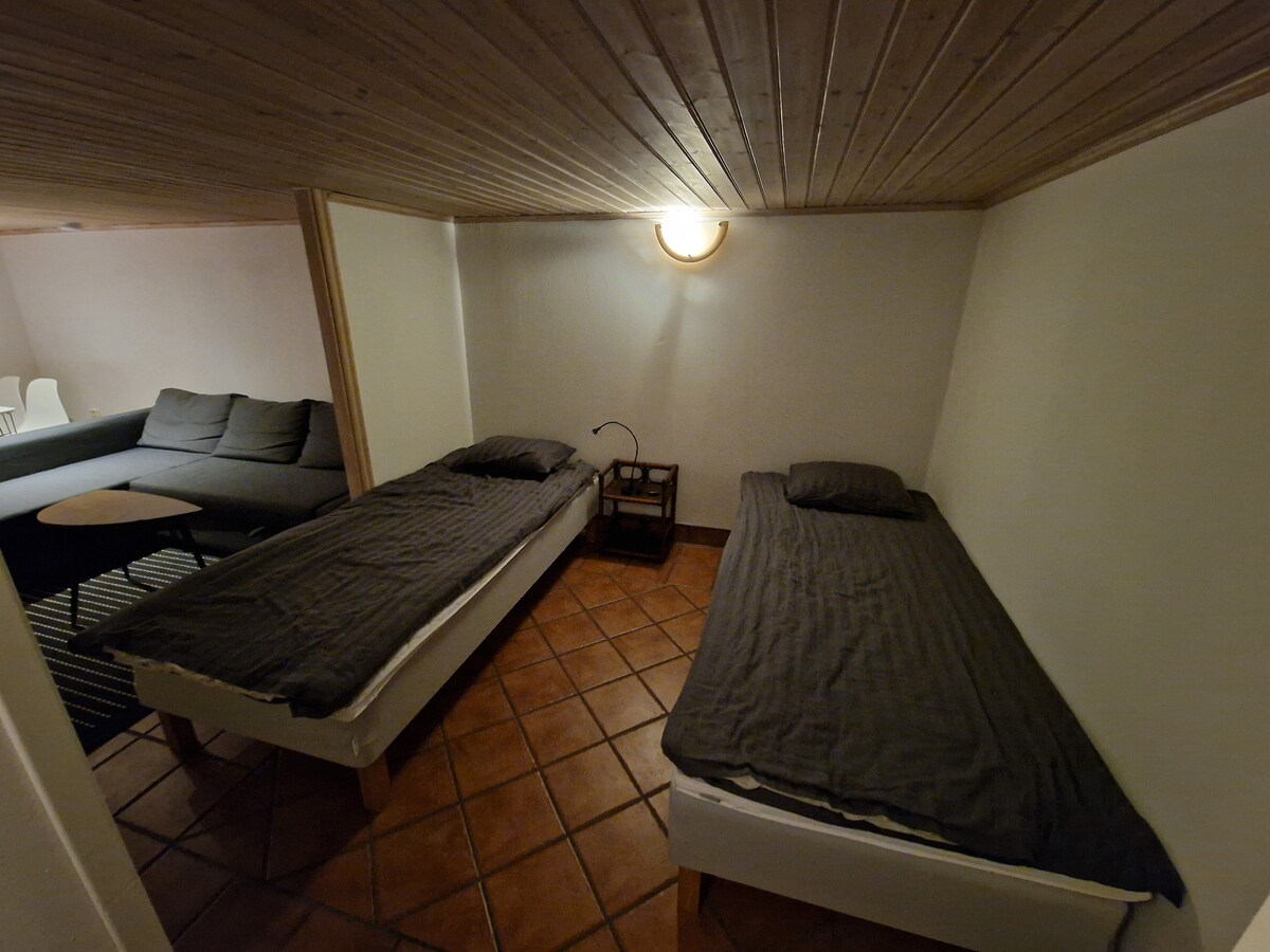 Växjö C的私人地下室公寓