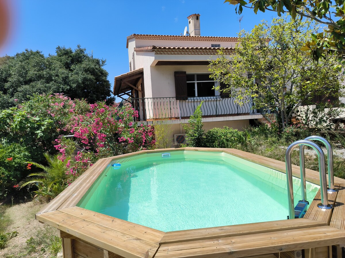 maison garrigue, piscine, pétanque, clim, pour 8