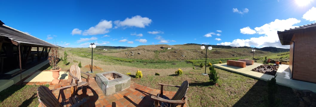 Casa de Alto Padrão - Condomínio ALTOS DA SERRA