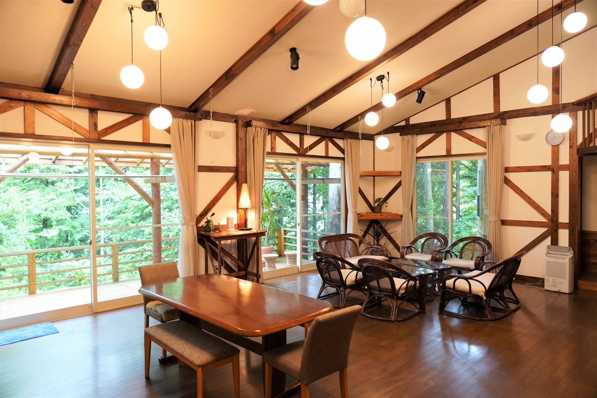 索拉诺客栈（ Solano Guest House ）是日本最好的星空，您可以在多雨的露台上全年尽情享受。