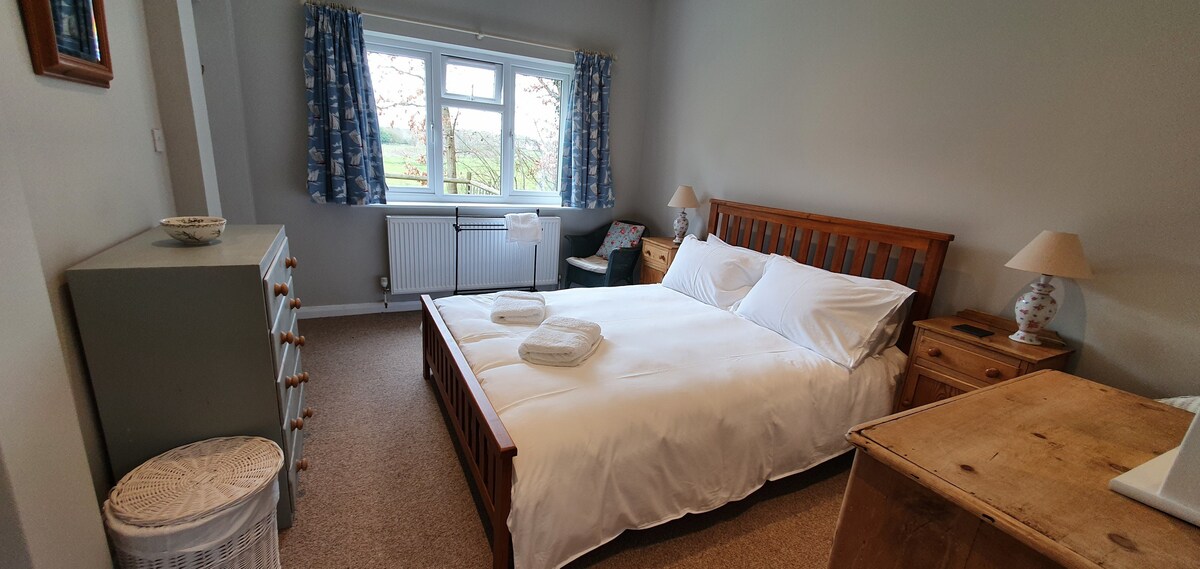 Birdhaven - Large Cottage 6.5 miles from Southwold