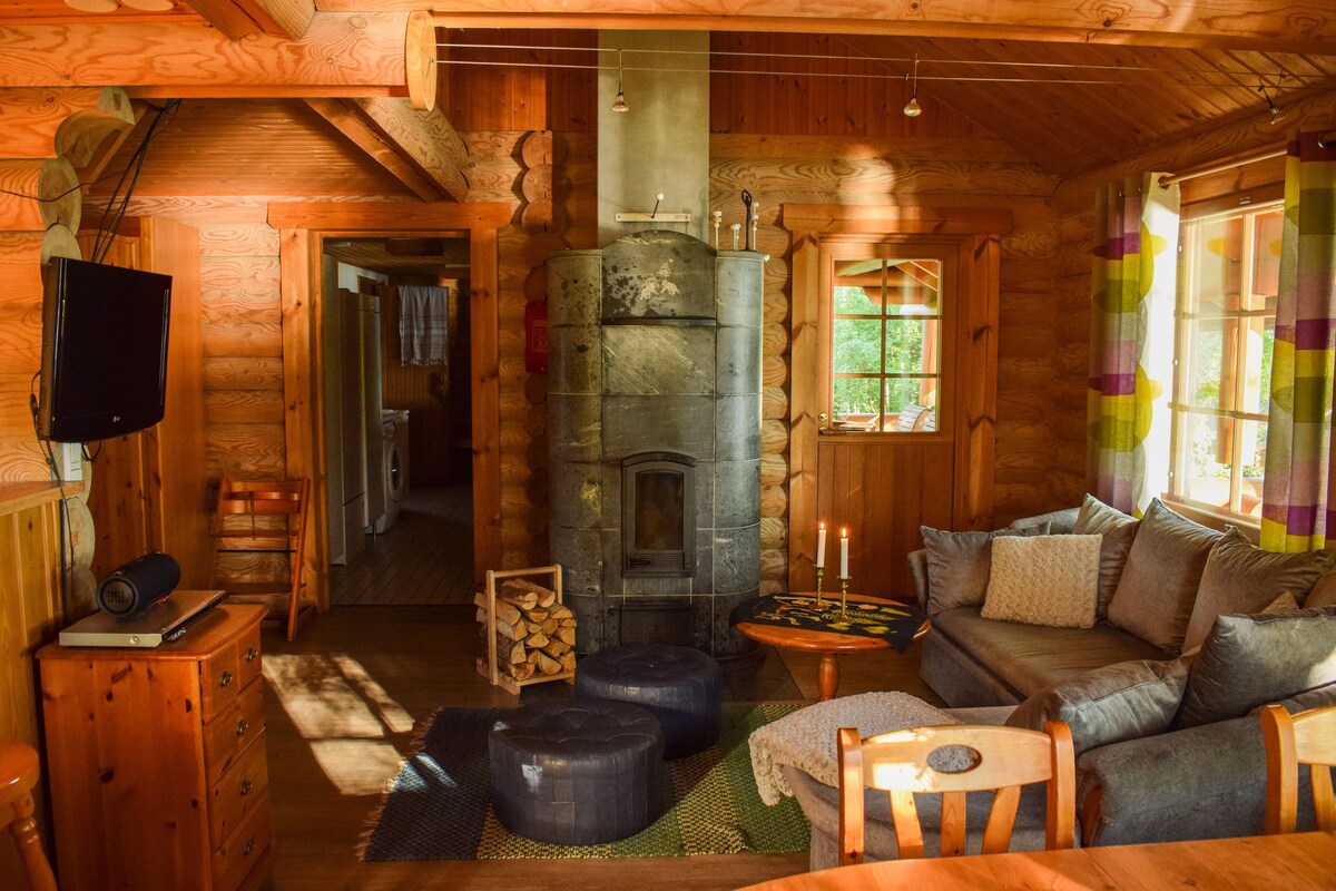 Karhunpesä宽敞的原木小木屋，可供8人入住
