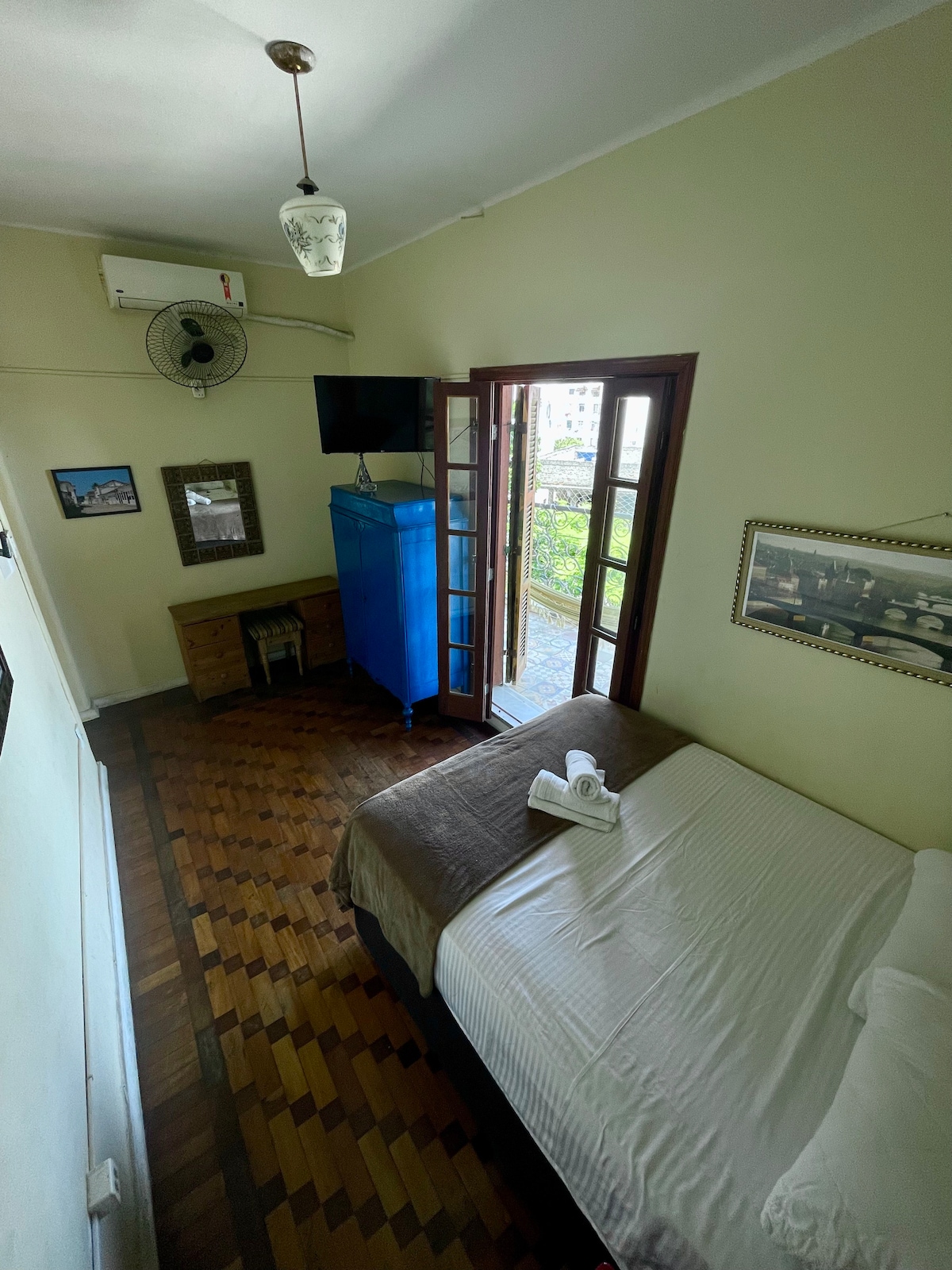 Private double room with balcony, minibar, TV