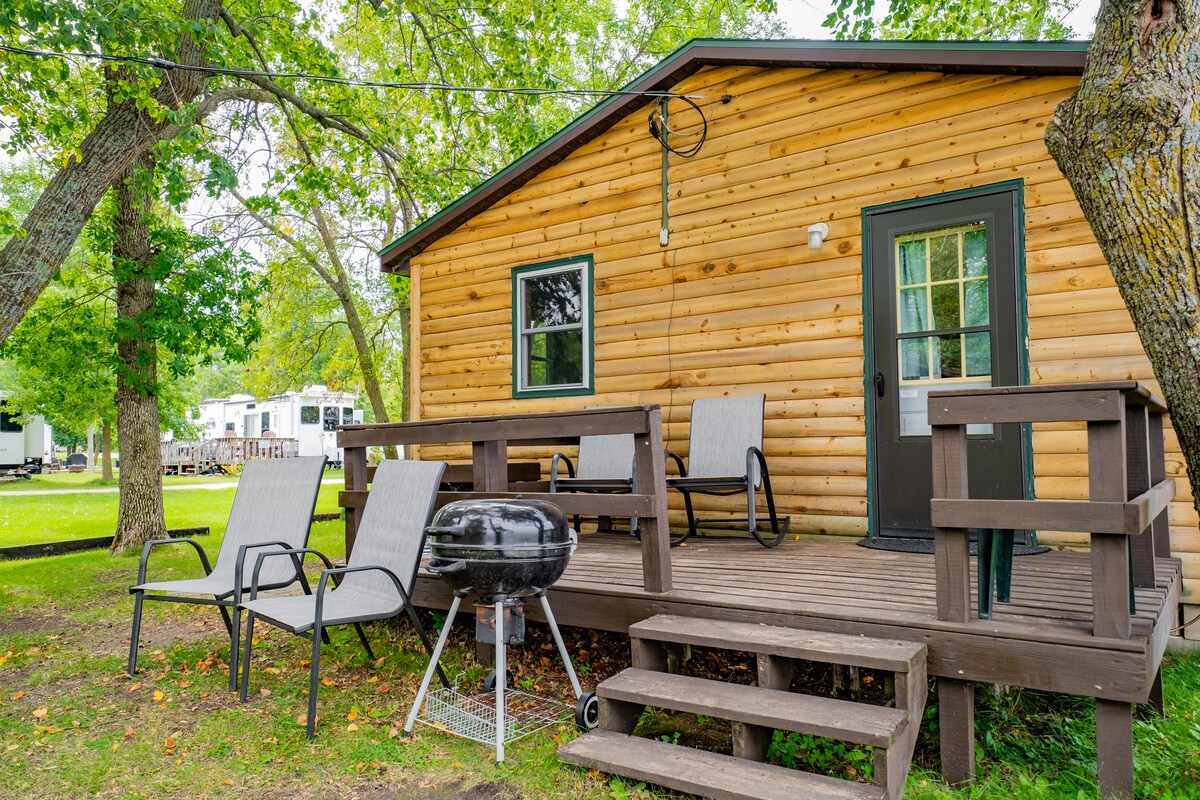 Beautiful Walleye cabin on Shell Lake (Resort)