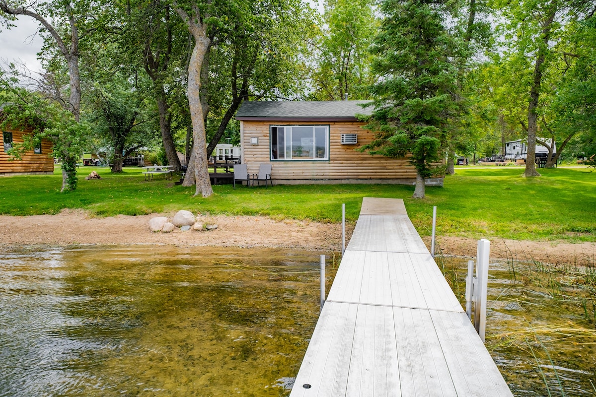 Beautiful Walleye cabin on Shell Lake (Resort)
