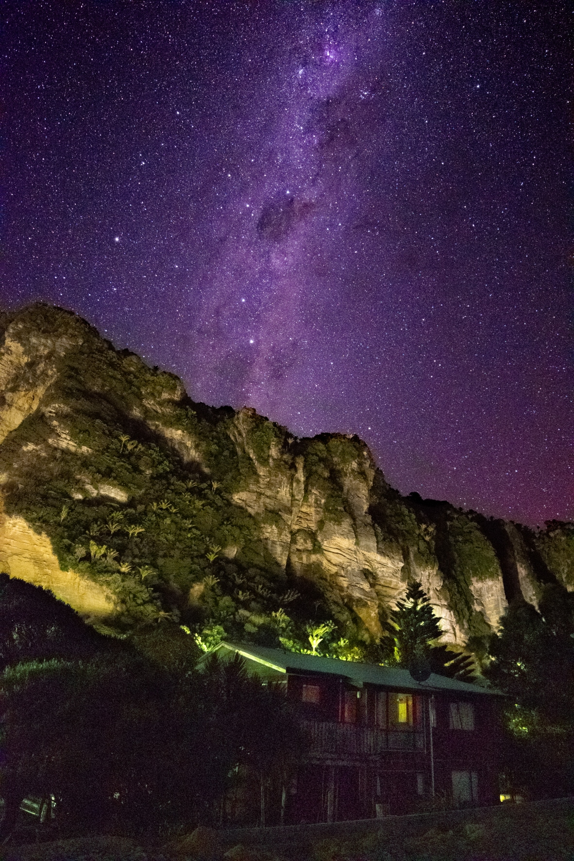 Absolute Beachfront Home - Punakaiki