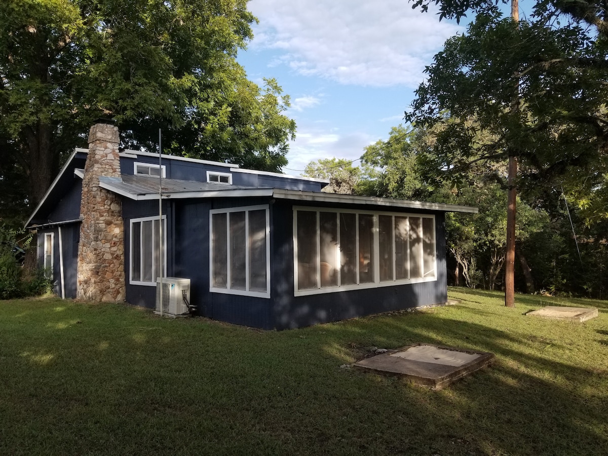 Honey 's Frio River House