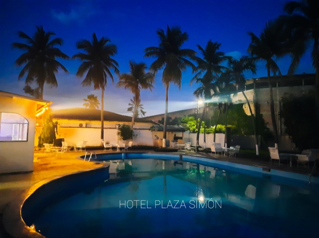 Hotel Plaza Simón