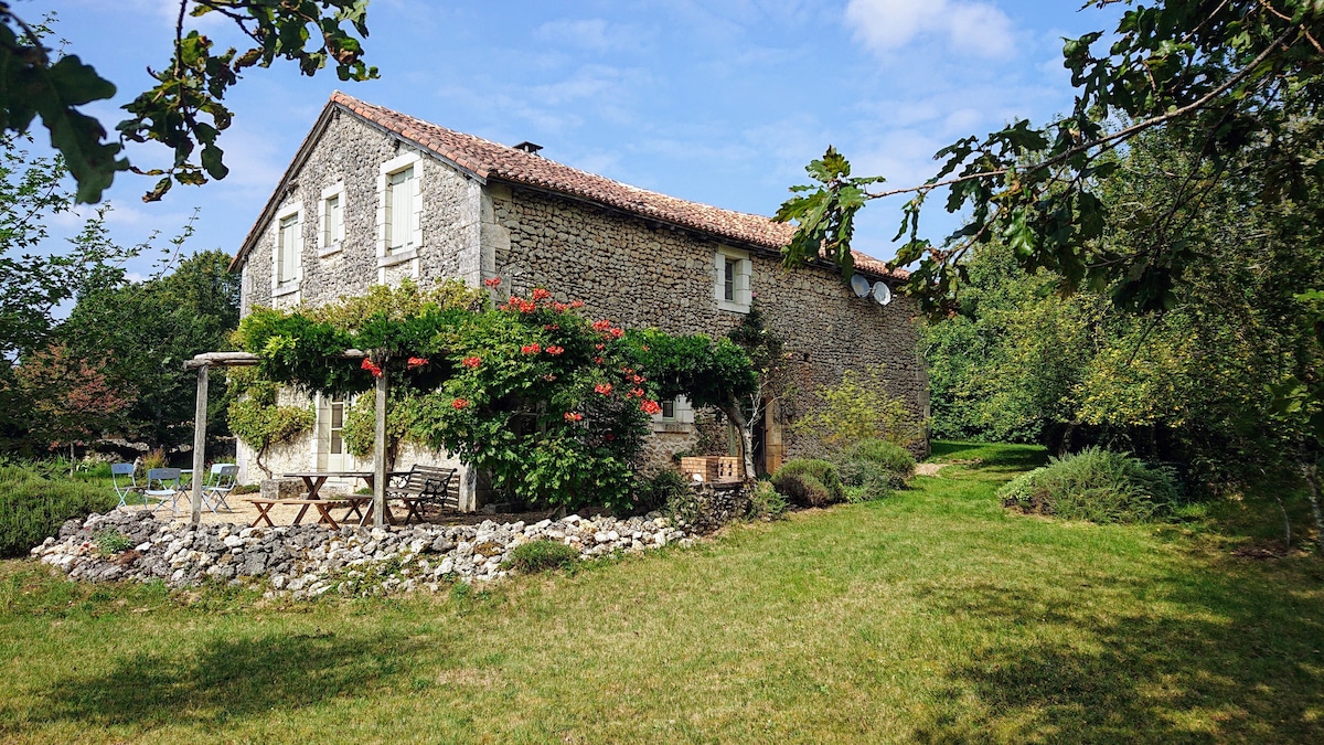 Les Vignasses - a stone barn in a superb location