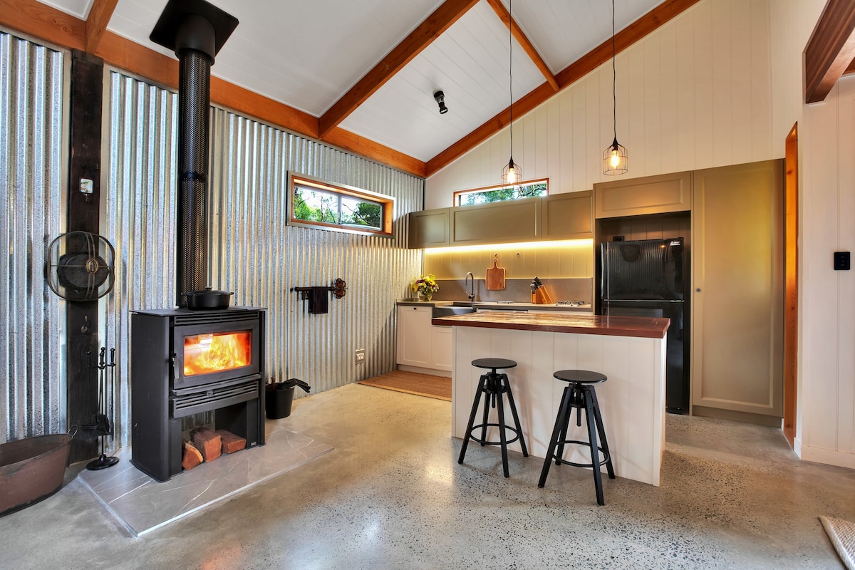 Long Alley Barn - Peaceful Bushland Retreat