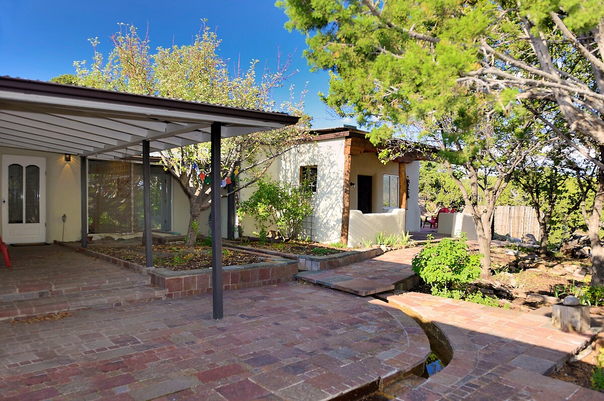 Casa de Suenos- Stunning Santa Fe Home on 5 acres