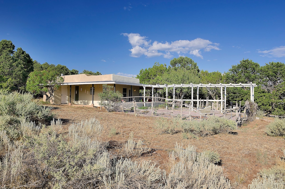 Casa de Suenos- Stunning Santa Fe Home on 5 acres