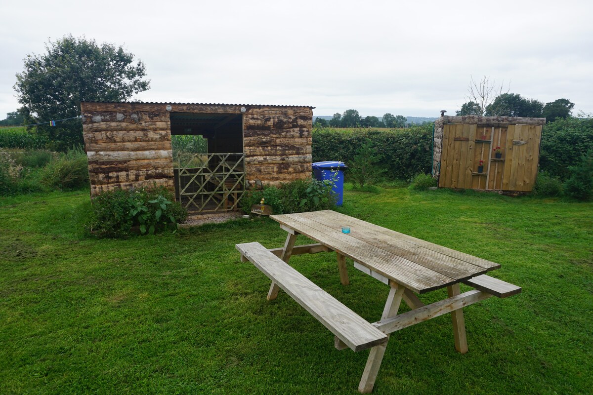 Glamping at La Porte camping - Chouette tent.