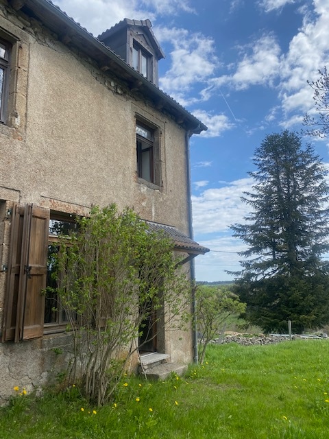 Maison en Lozère, randonnées, baignade en famille.