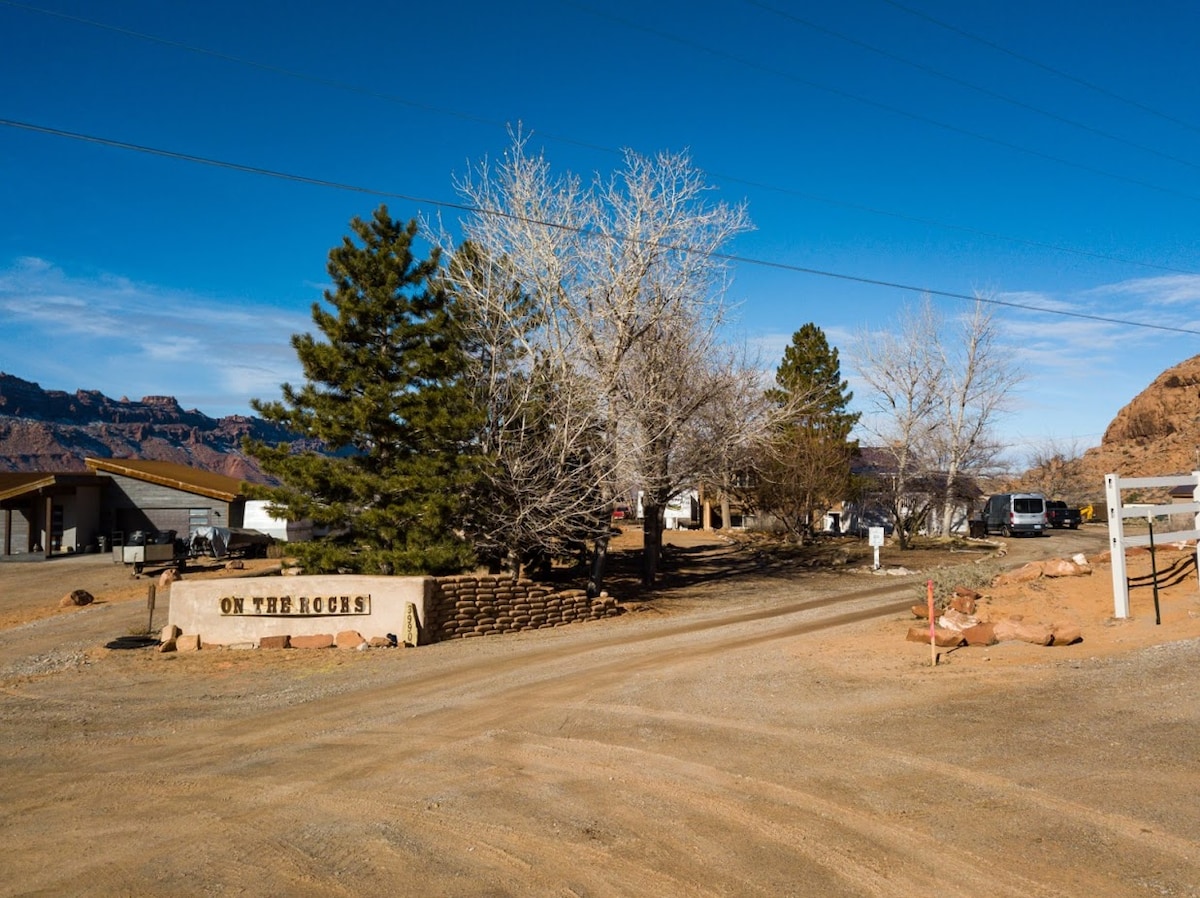 On the Rocks允许的住宿加早餐旅馆LowerLevel Unit Moab