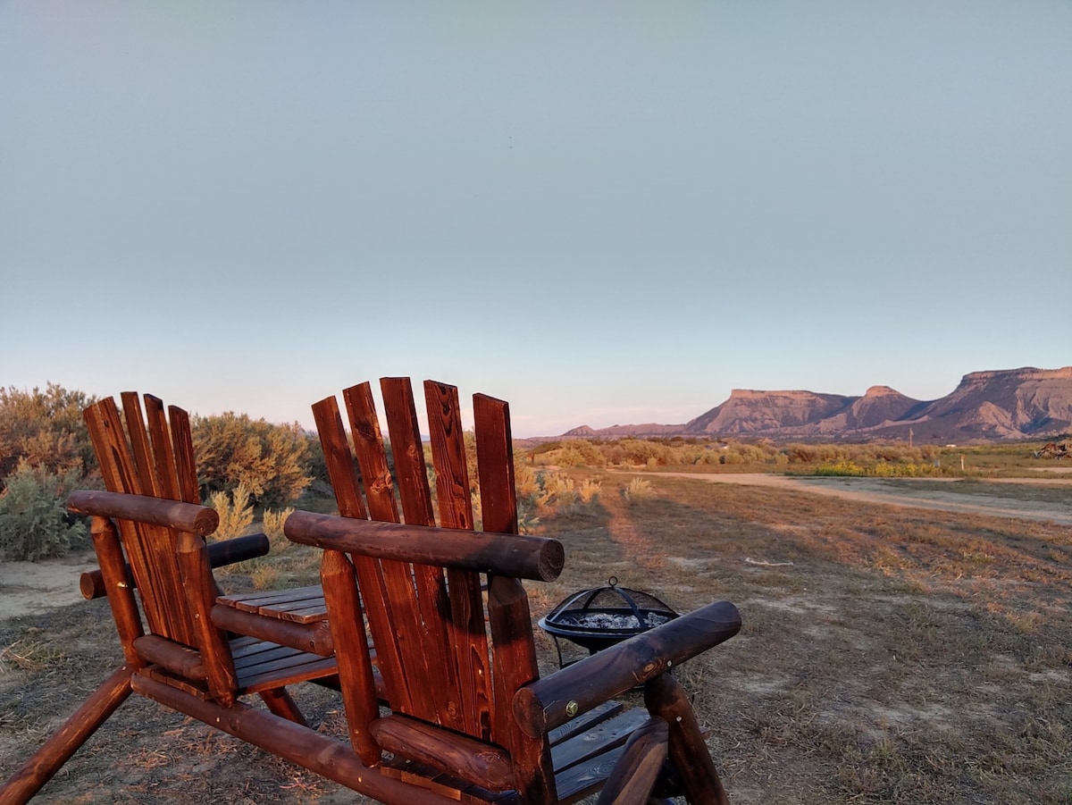 Navajo Yurt ~ Mesa Verde View on Campground