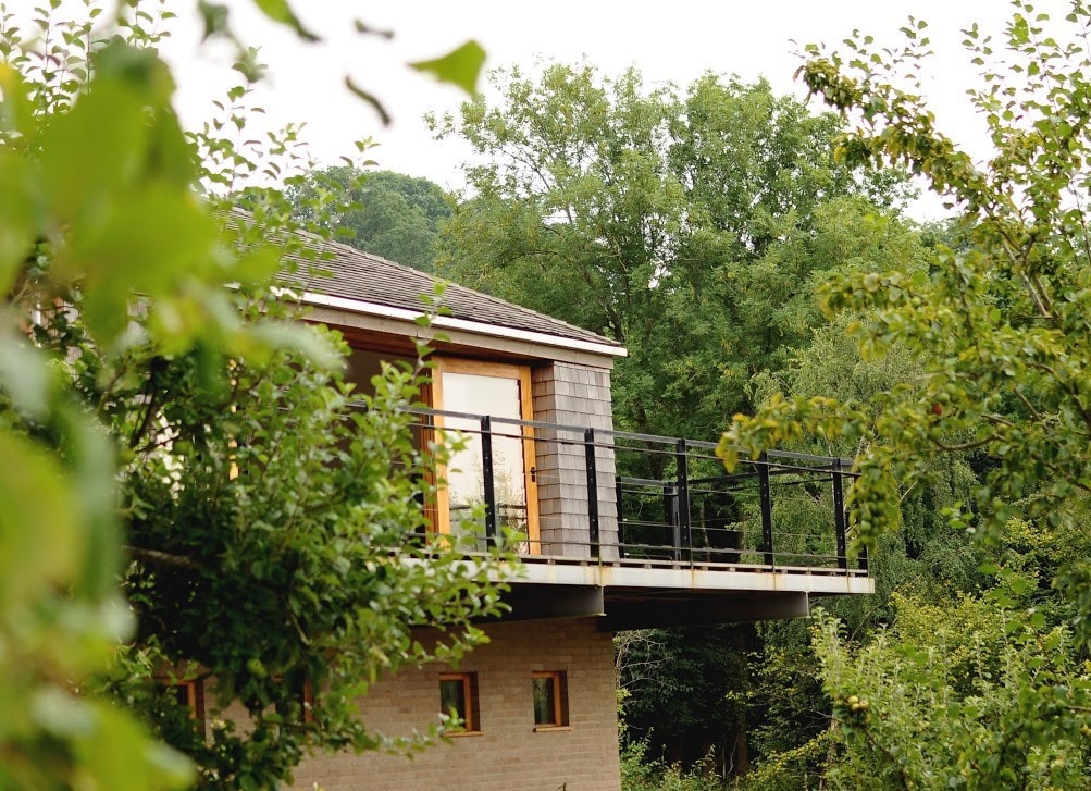 Designer house, balcony, views, sauna, pool