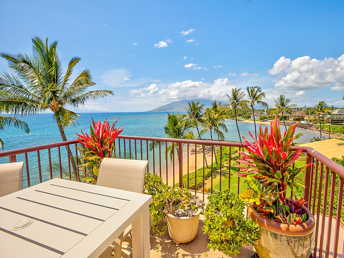 Oceanfront Penthouse with Breathtaking Ocean Views