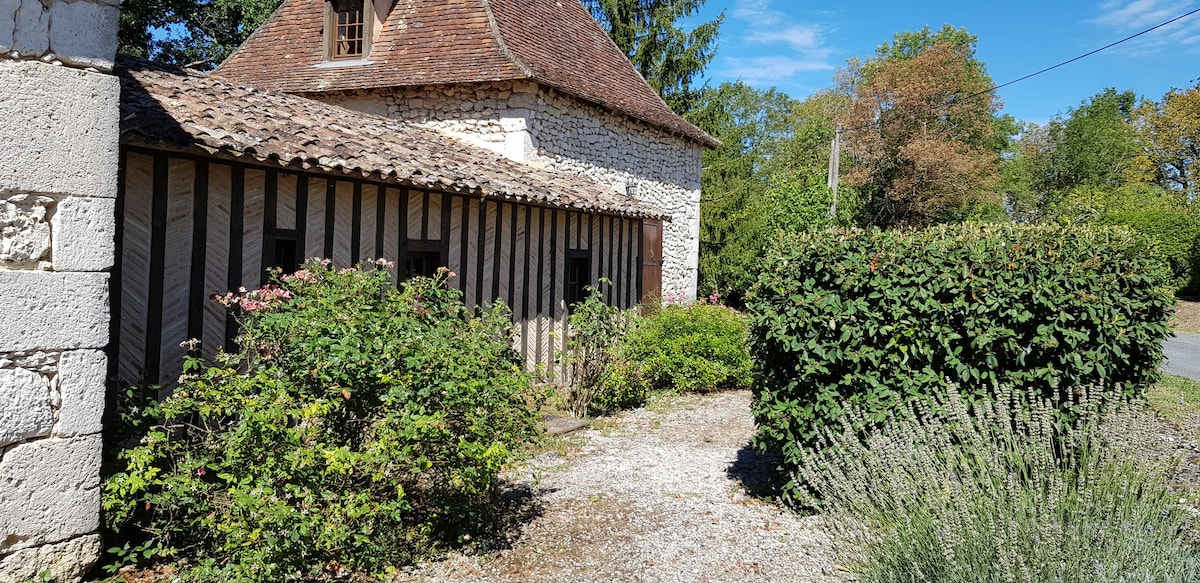 Charming 17th Century Pigeonnier House