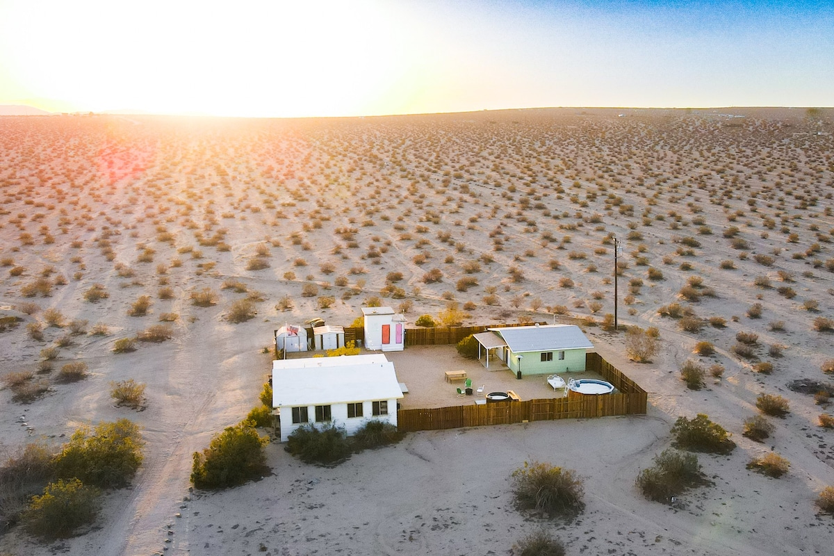 野心牧场：沉浸式沙漠探险游戏