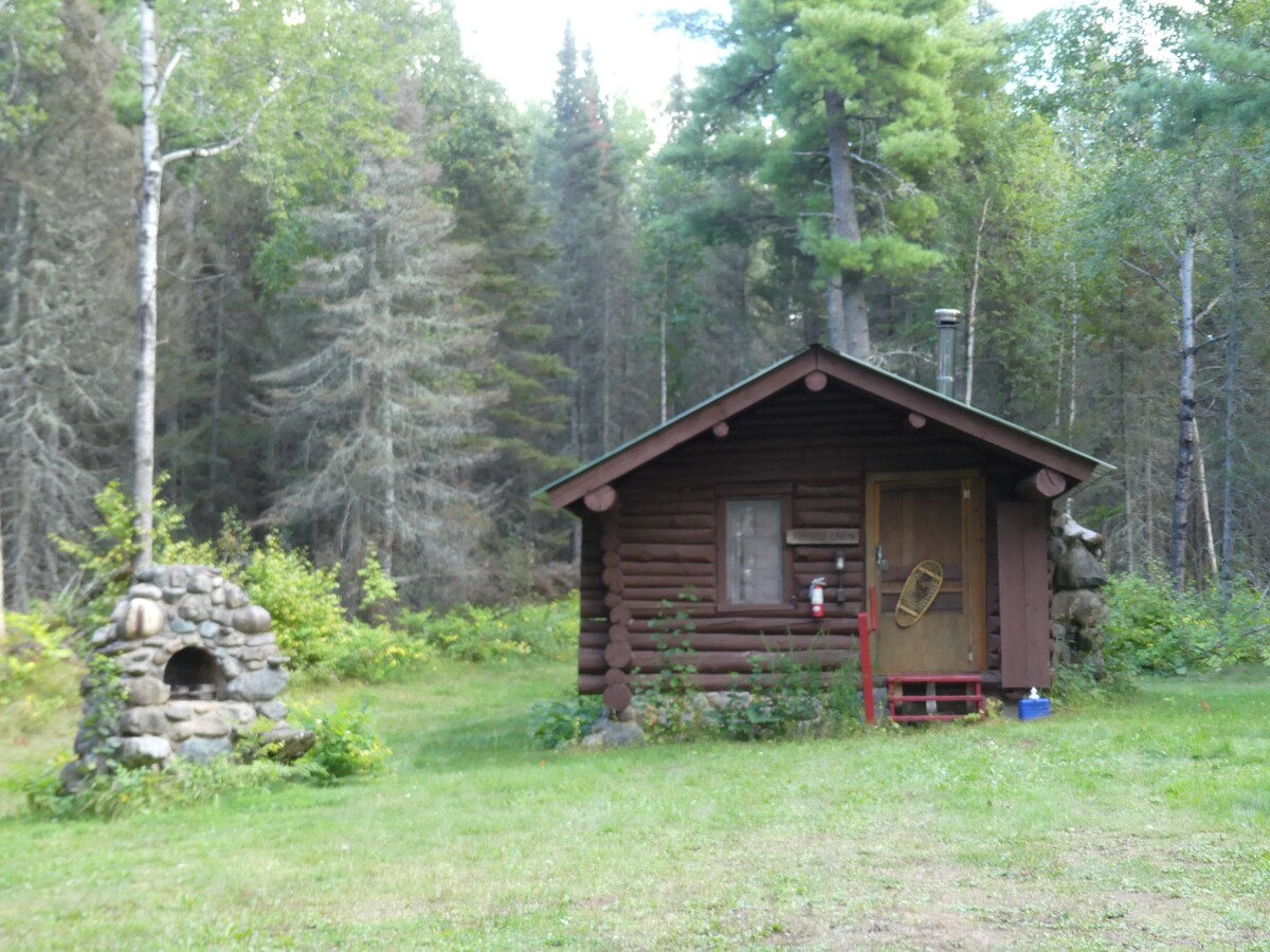 田园日出小木屋（ Rustic Sunrise Cabin ）