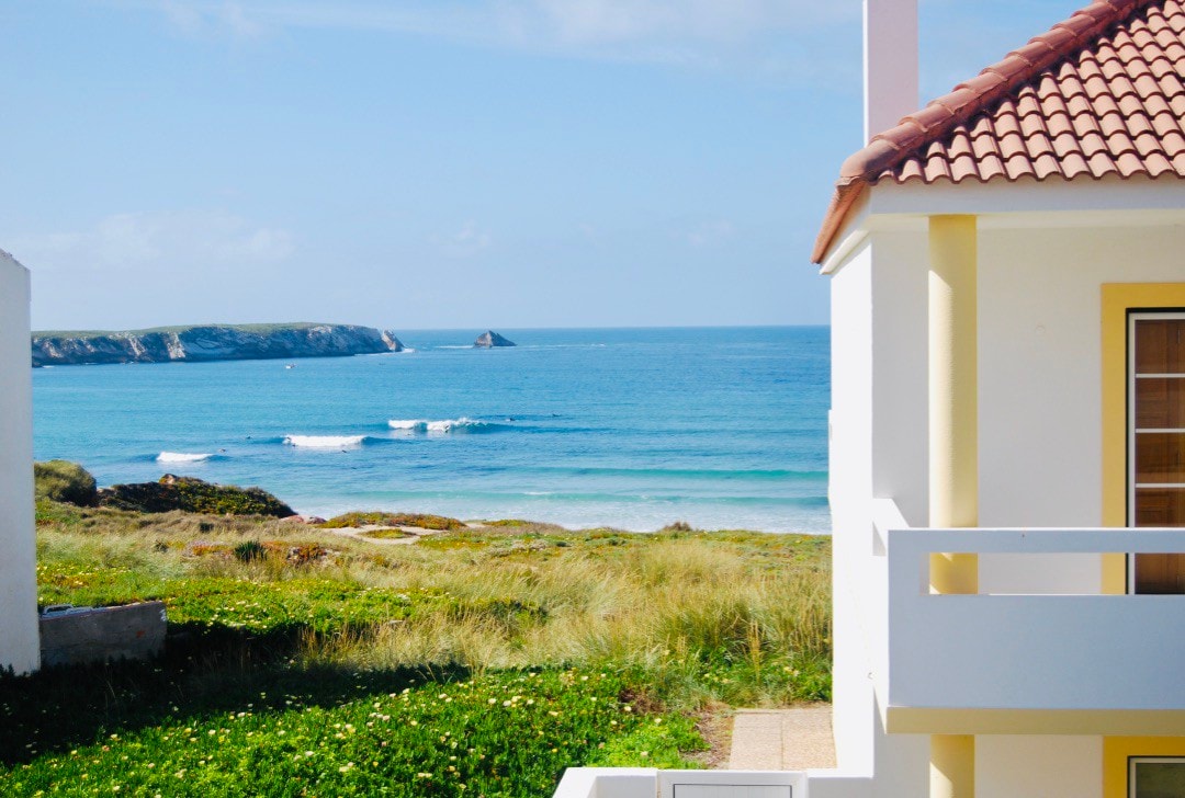 Baleal海滩、阳光明媚的阳台、共用泳池- A