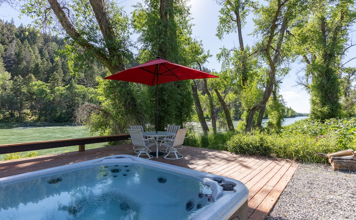 300 ft River Frontage  on South Fork, Snake River