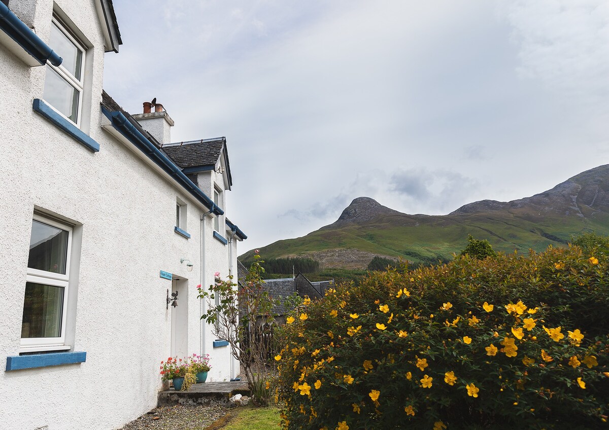 格伦科（ Glencoe ）中心的时期小屋