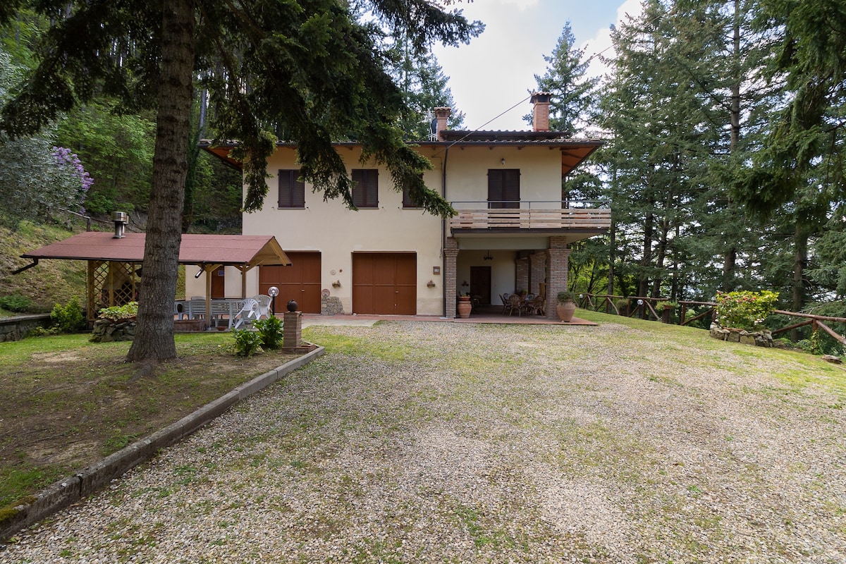 Villa Bruna, casa intera a Chitignano