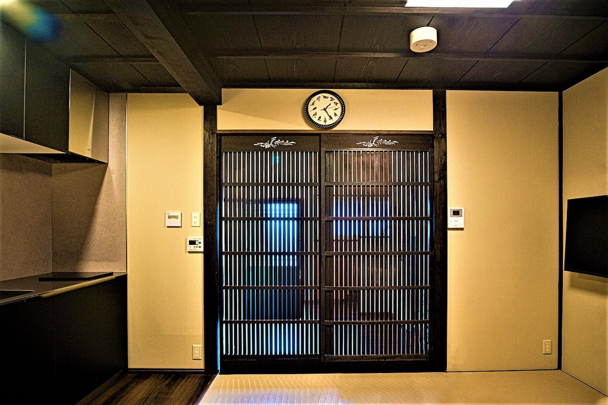 京都站步行8分 京蘭ー風花邸 日本六大古窑信乐窑 信乐烧 陶器浴缸带内庭院独栋整租 京都民宿 京都站步行8分 京蘭ー風花邸 日本六大古窑信乐窑 信乐烧 陶器浴缸带内庭院独栋整租 京都民宿