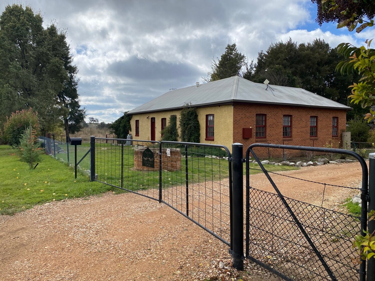 ‘Moss Hollow Cottage' farm stay