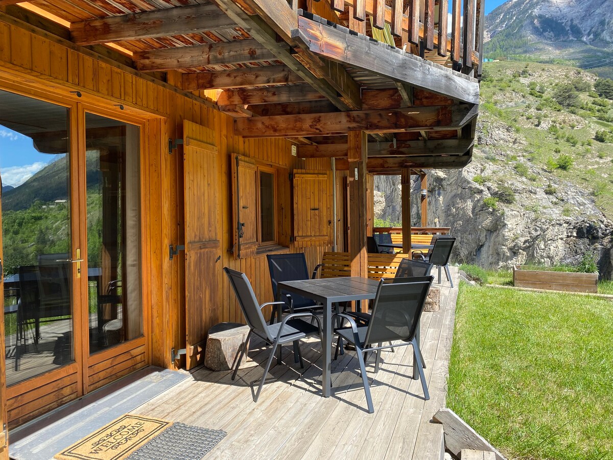 阿尔卑斯山度假木屋，位于独一无二的地理位置-马尔莫特