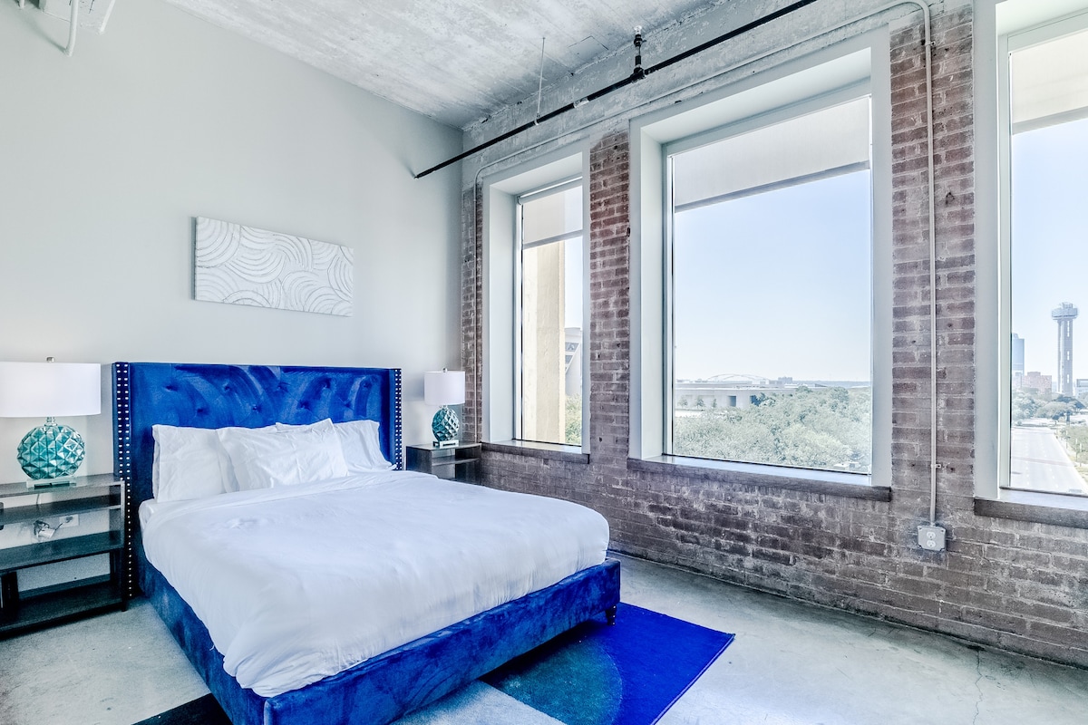 Amyfinehouse| Sleek 2BR Loft|Pool+Views+Valet