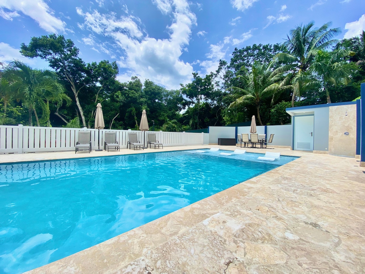 Private & Spacious 4BR Home w/Pool on Rincón River