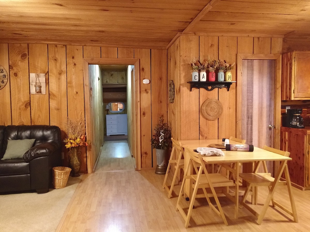 Sulphur River Cabin Rental