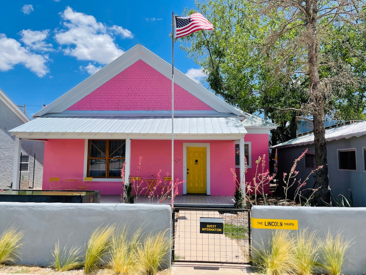 The Lincoln "Pink House" - Downtown Marfa