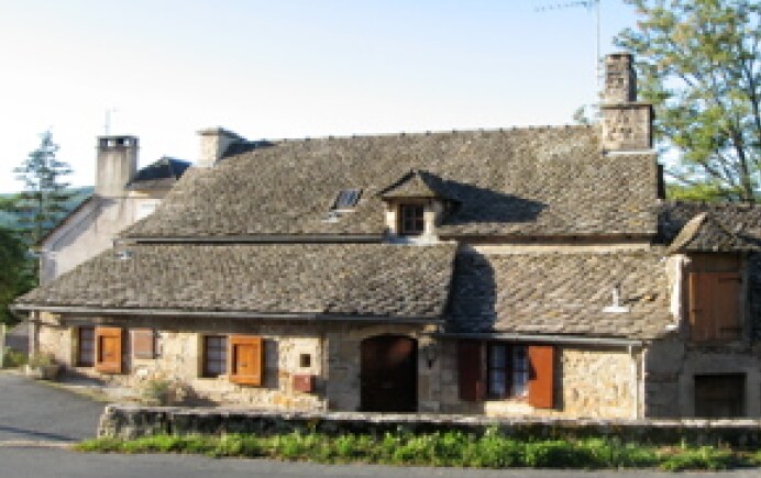 Logement indépendant  à Montrozier, village classé