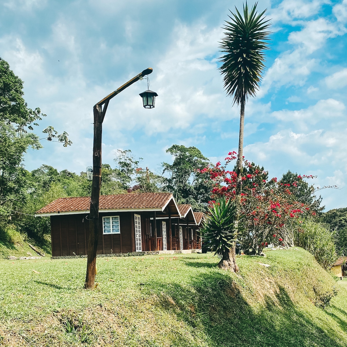 Hortênsia Chalet -距离SP, Mata Atlantica的1小时车程