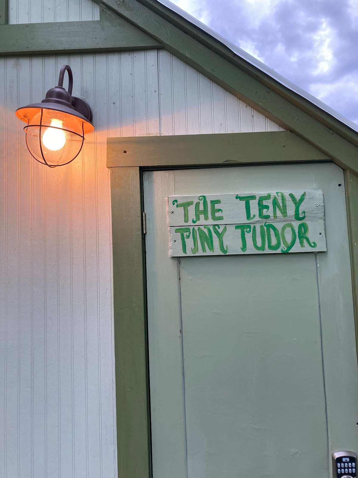 The TenyTinyTudor @ DharmaBums Eco Camp/Homestead