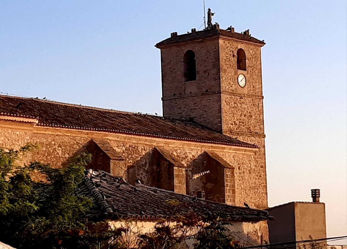 Wide town house in the heart of Torrubia del Campo