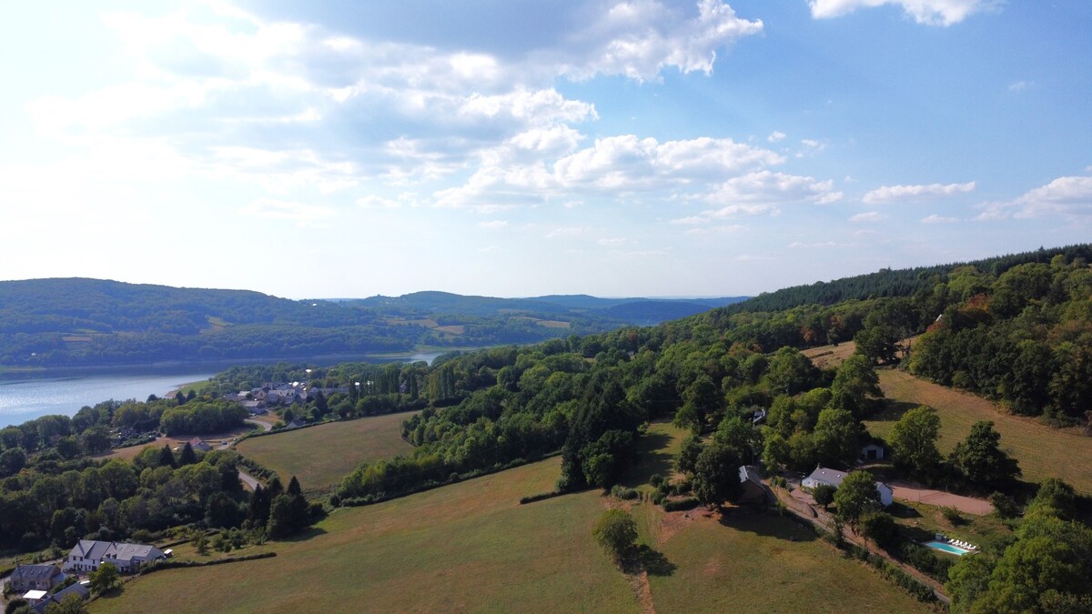 Le Toit du Lac - Piscine, Tennis et Vue du Lac