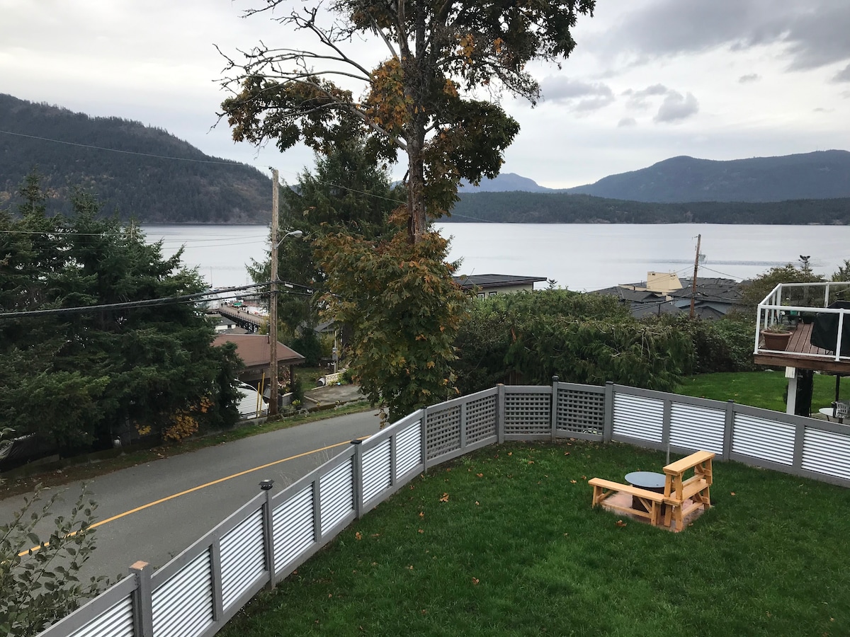 Cowichan Bay Village, Ocean View宽敞的单间公寓