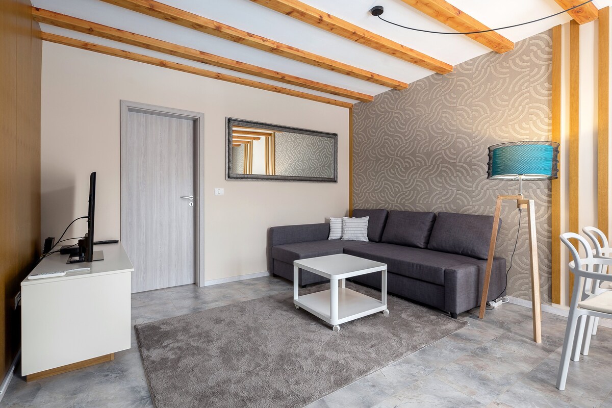 Apartment Tinkara | Modern Retreat In Izola