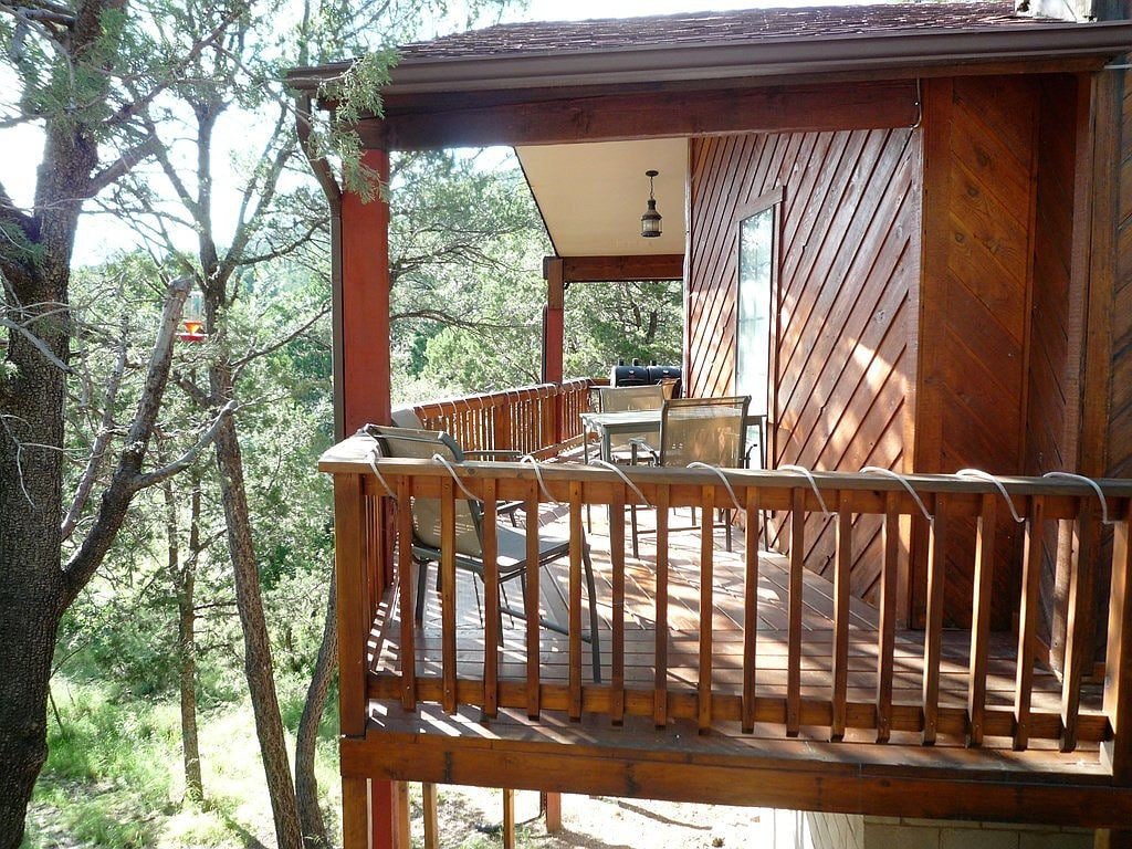 Hummingbird Hideaway- Mountain Cabin