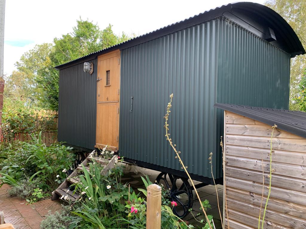 多塞特水上草甸的华丽牧羊人小屋